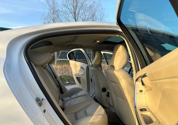 Volvo S60 cena 60000 przebieg: 140000, rok produkcji 2013 z Piastów małe 466